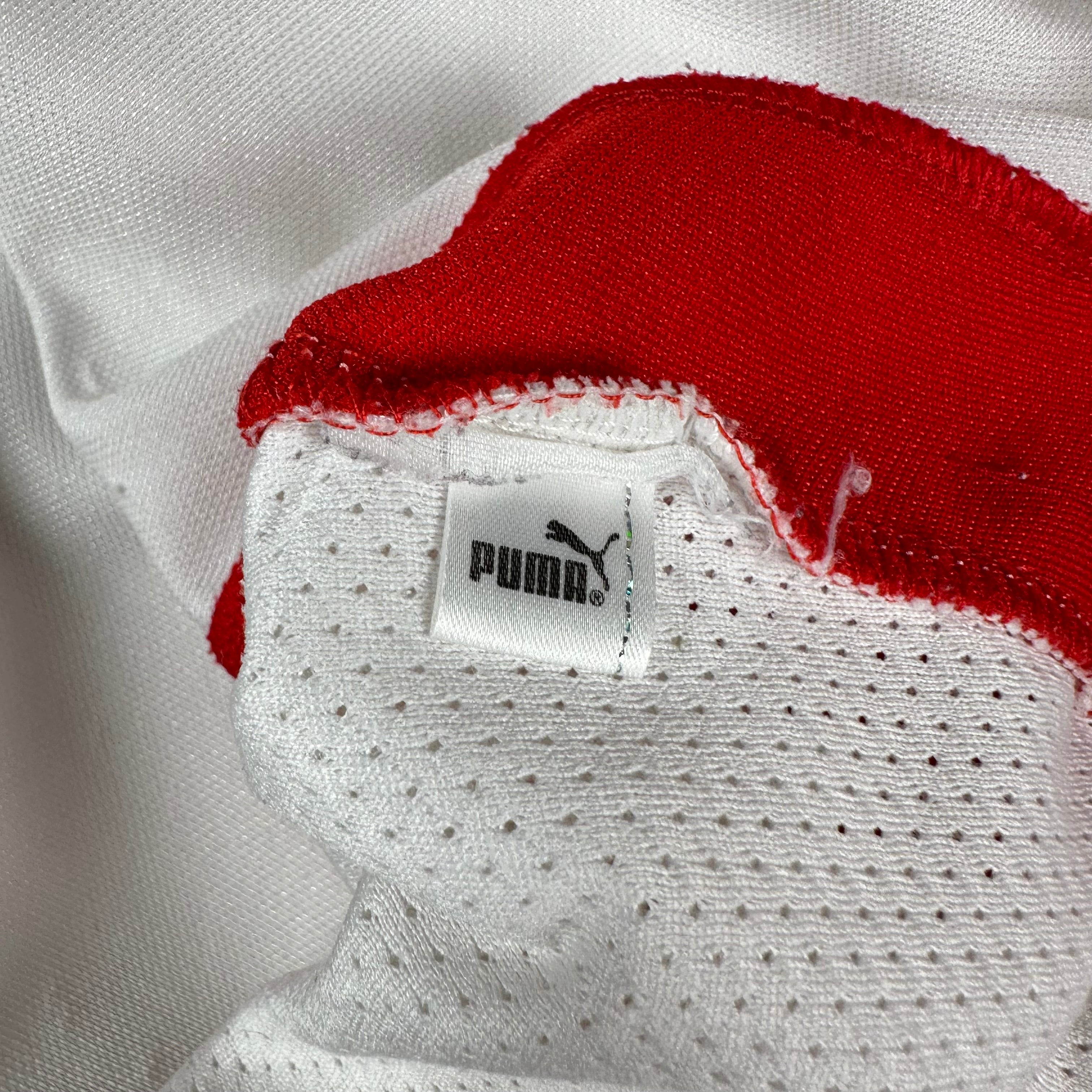 Switzerland 2008 Away Shirt (M) Yakin #10