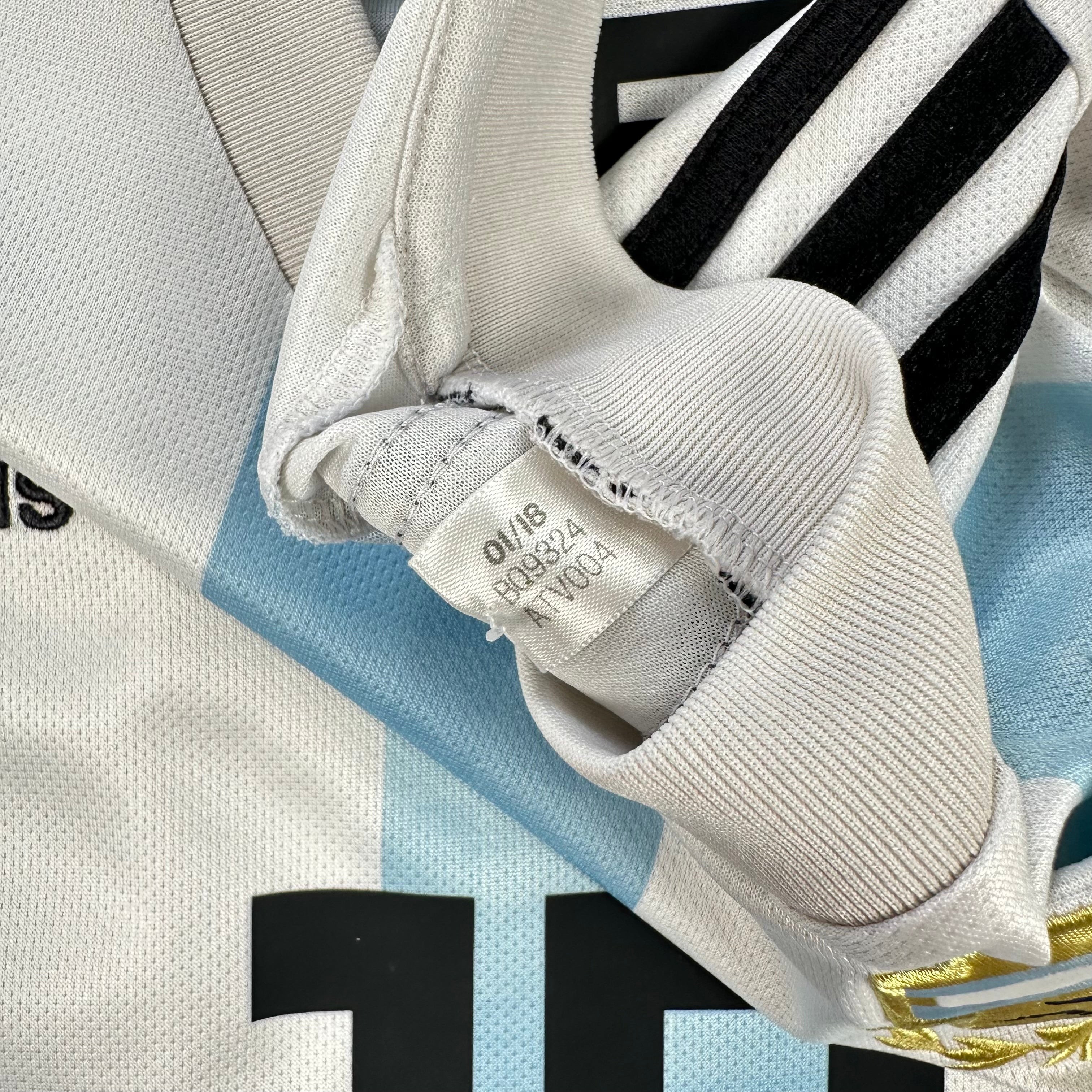 Argentina 2018 Home Shirt (M) Messi #10