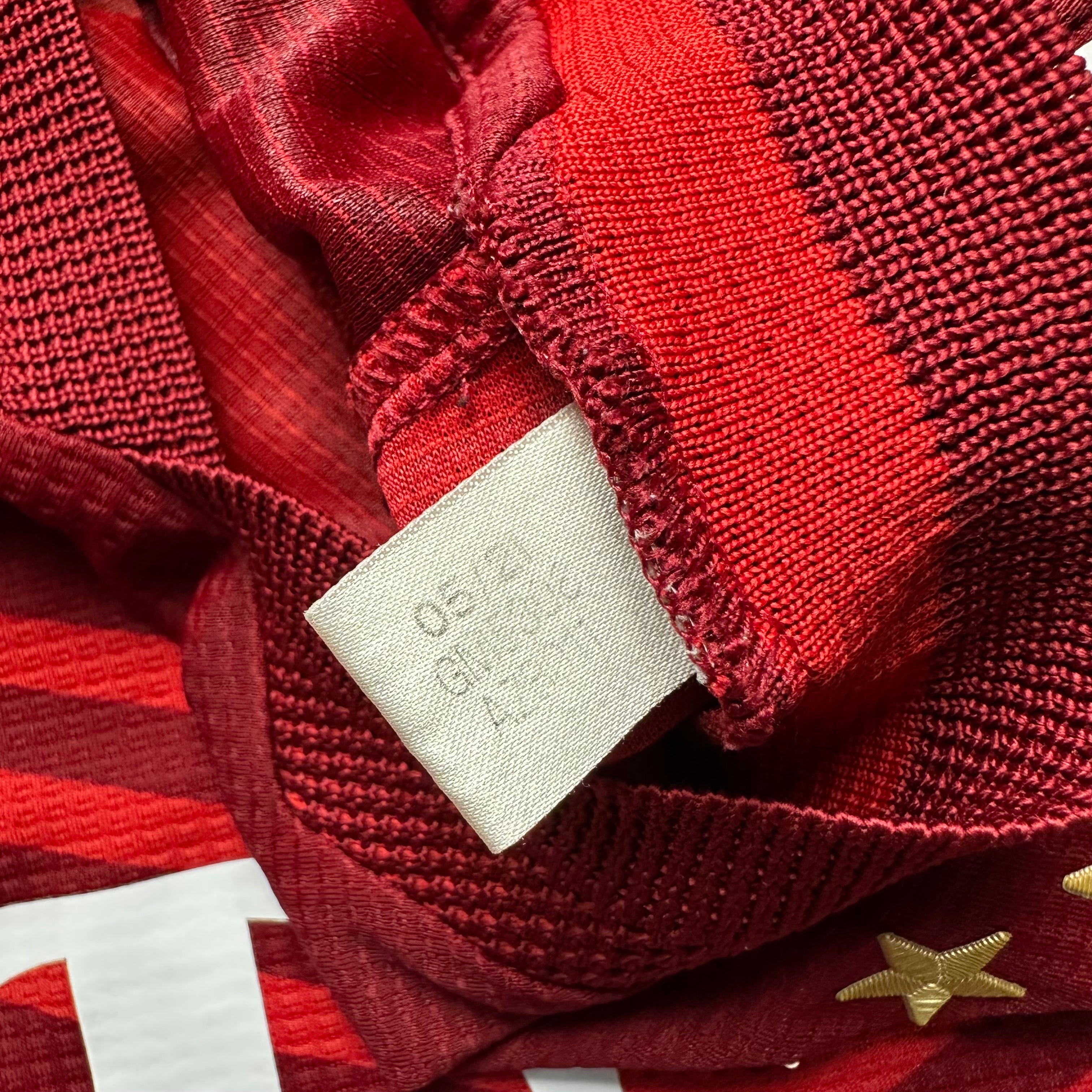 Bayern Munich 2021-22 Home Shirt (S) Kimmich #6