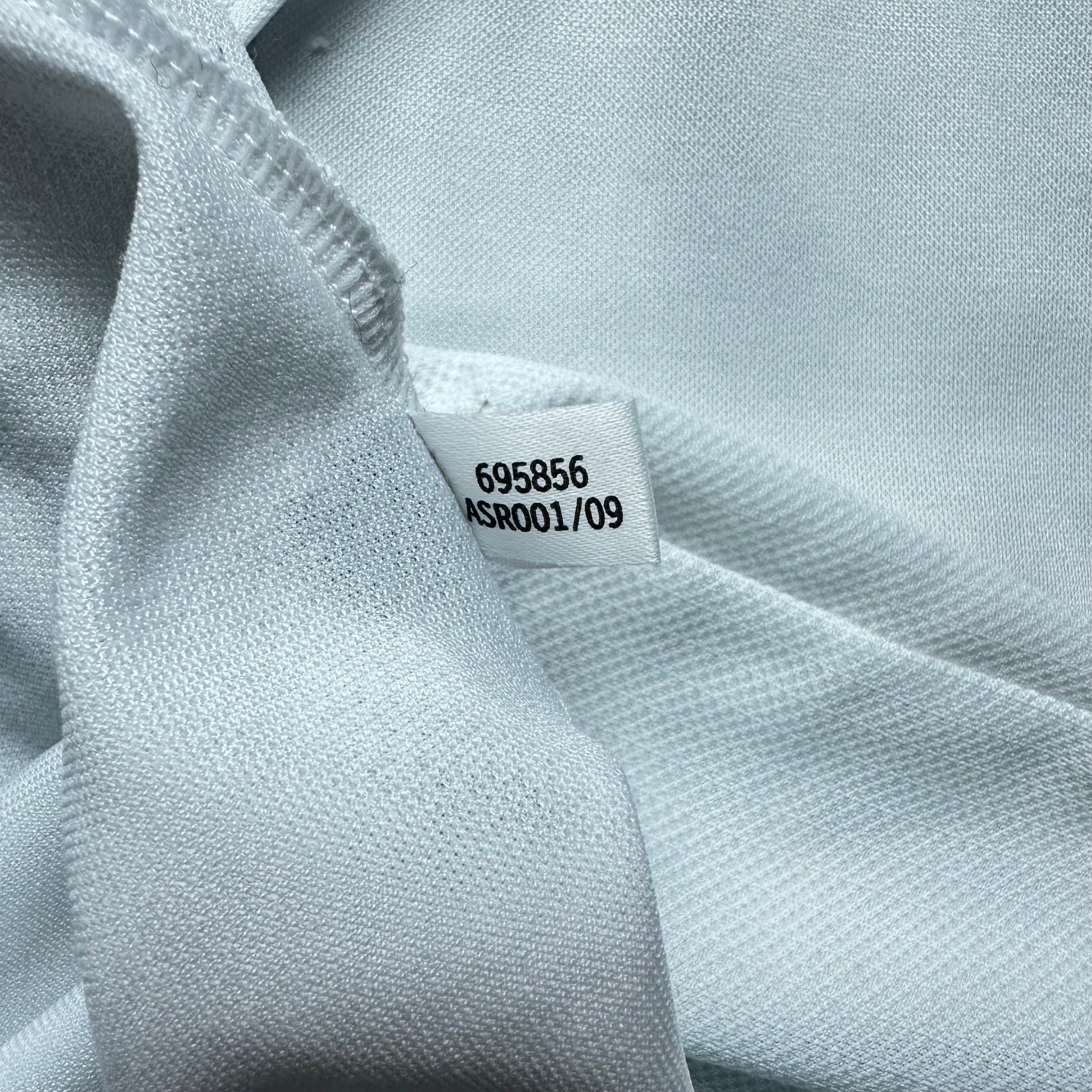 Real Madrid 2001-02 Home Shirt (S) Zidane #5