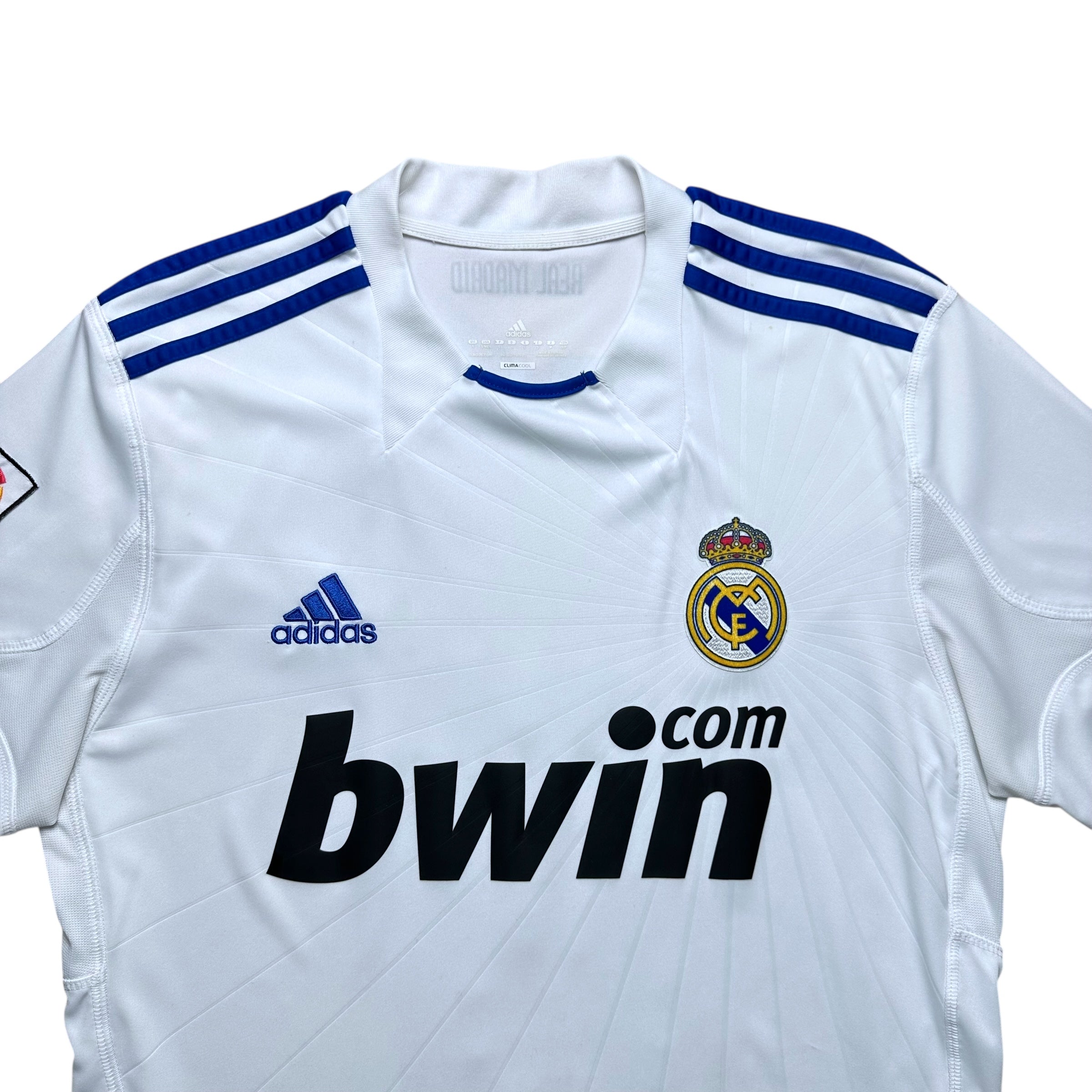 Real Madrid 2010-11 Home Shirt (S) Kaka #8