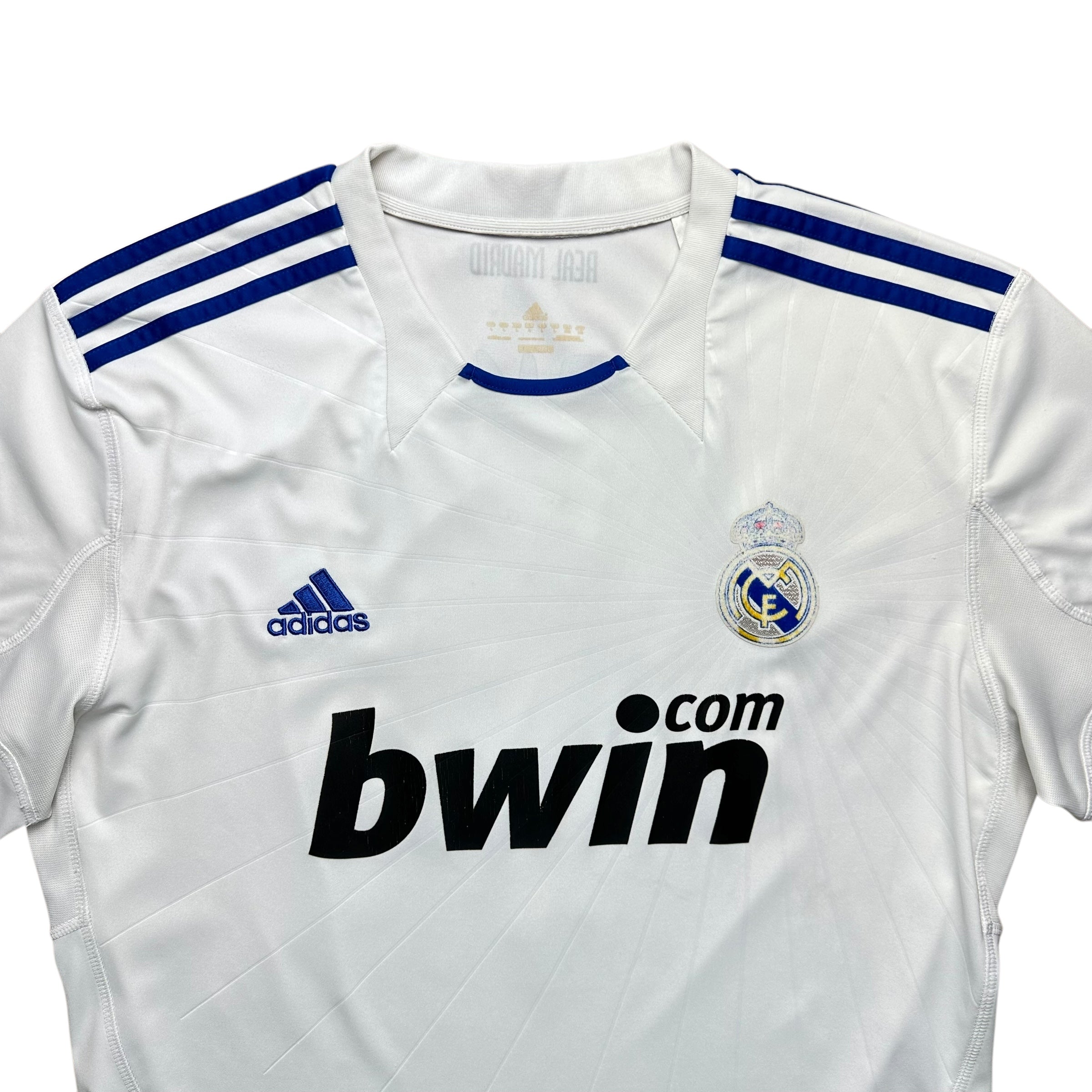 Real Madrid 2010-11 Home Shirt (L) Kaka #8