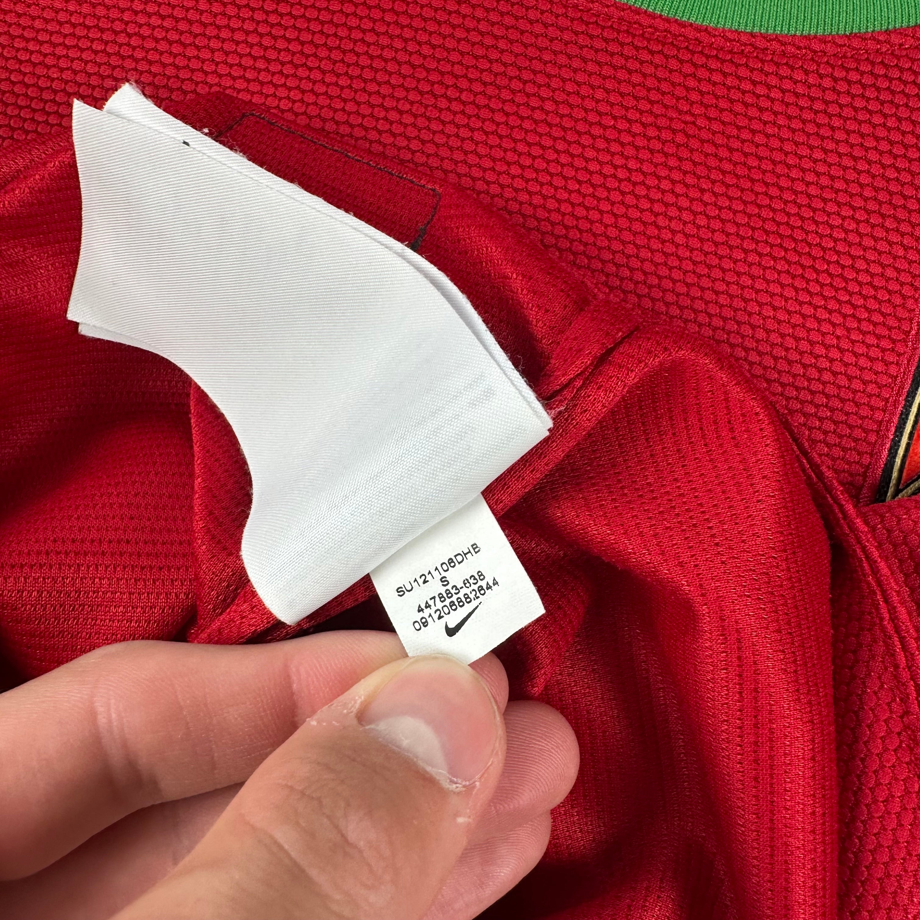 Portugal 2012 Home Shirt (S) Ronaldo #7