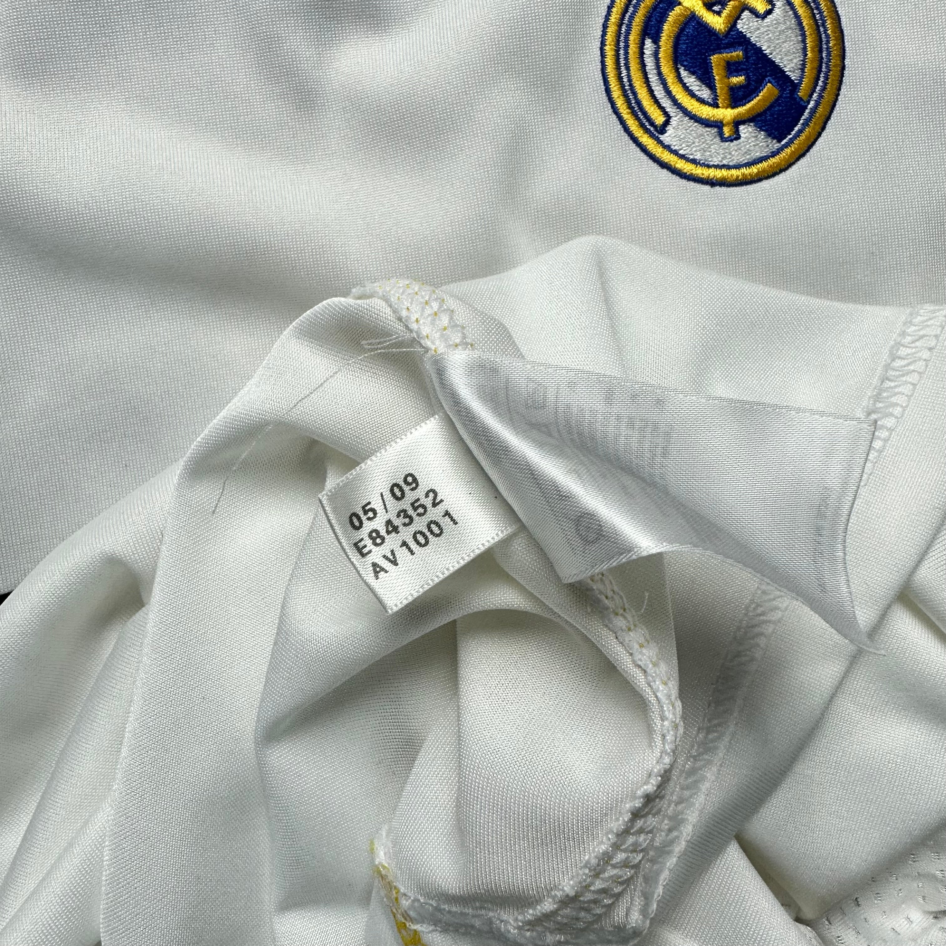 Real Madrid 2009-10 Home Shirt (L) Kaka #8