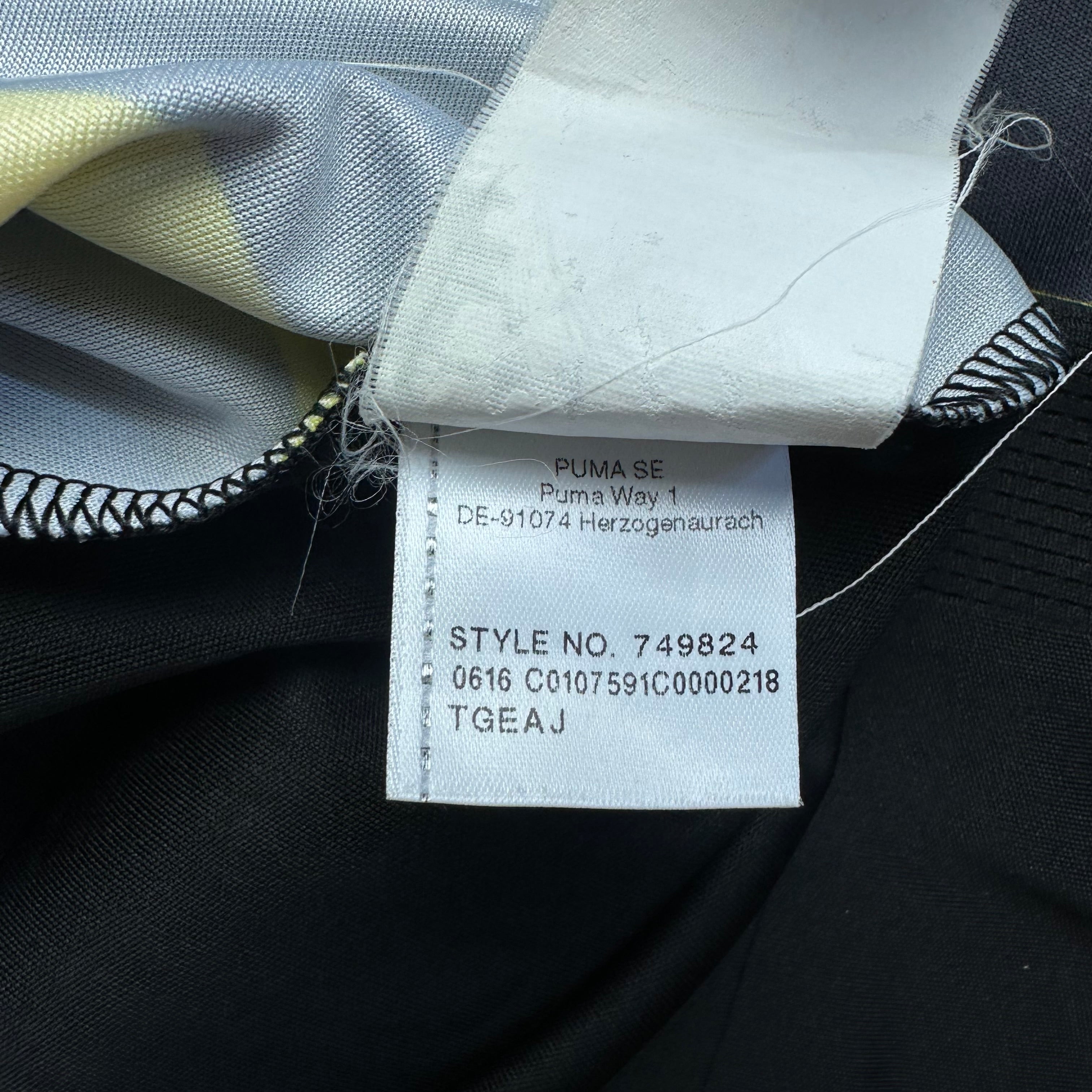 Borussia Dortmund 2016-17 L/S Away Shirt (S) Aubameyang #17