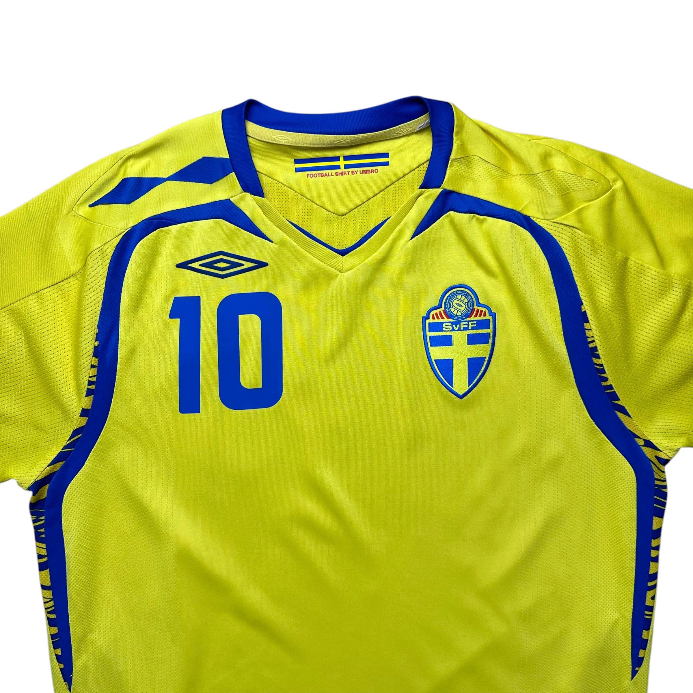Sweden 2008 Home Shirt (L) Ibrahimovic #10