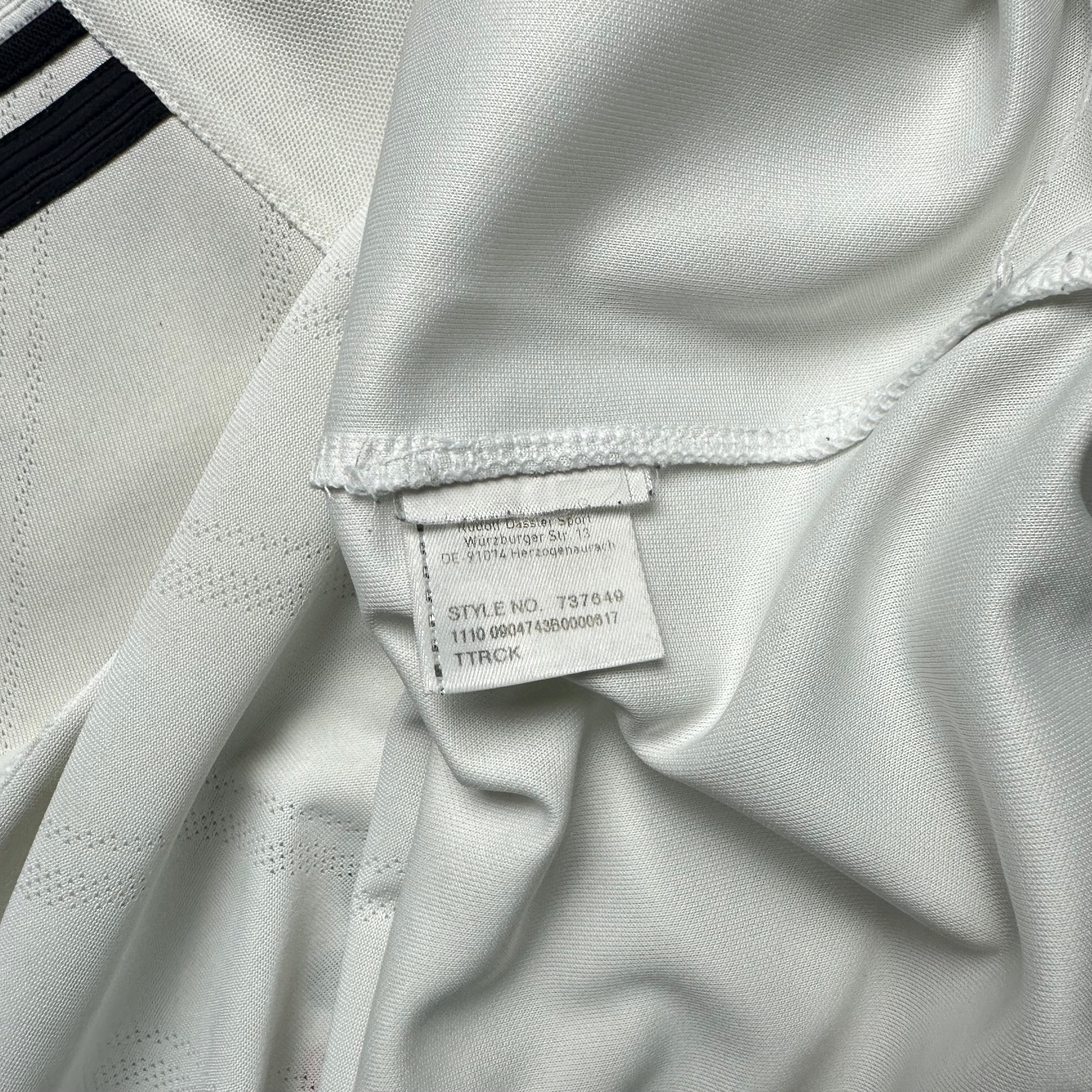 Tottenham 2010-11 Home Shirt (L) Modrić #14