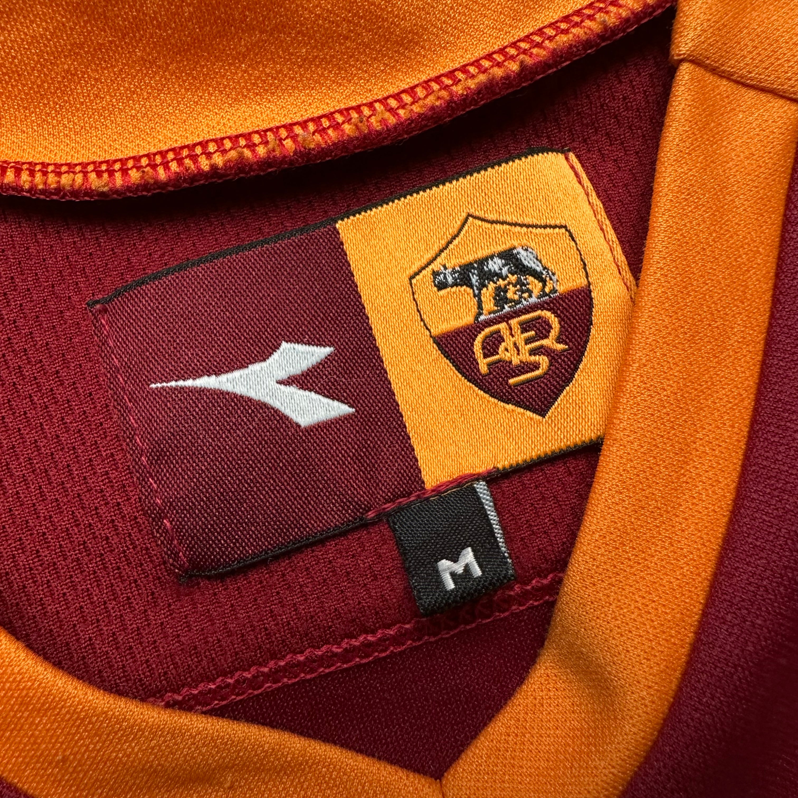 AS Roma 2006-07 Home Shirt (M) Totti #10