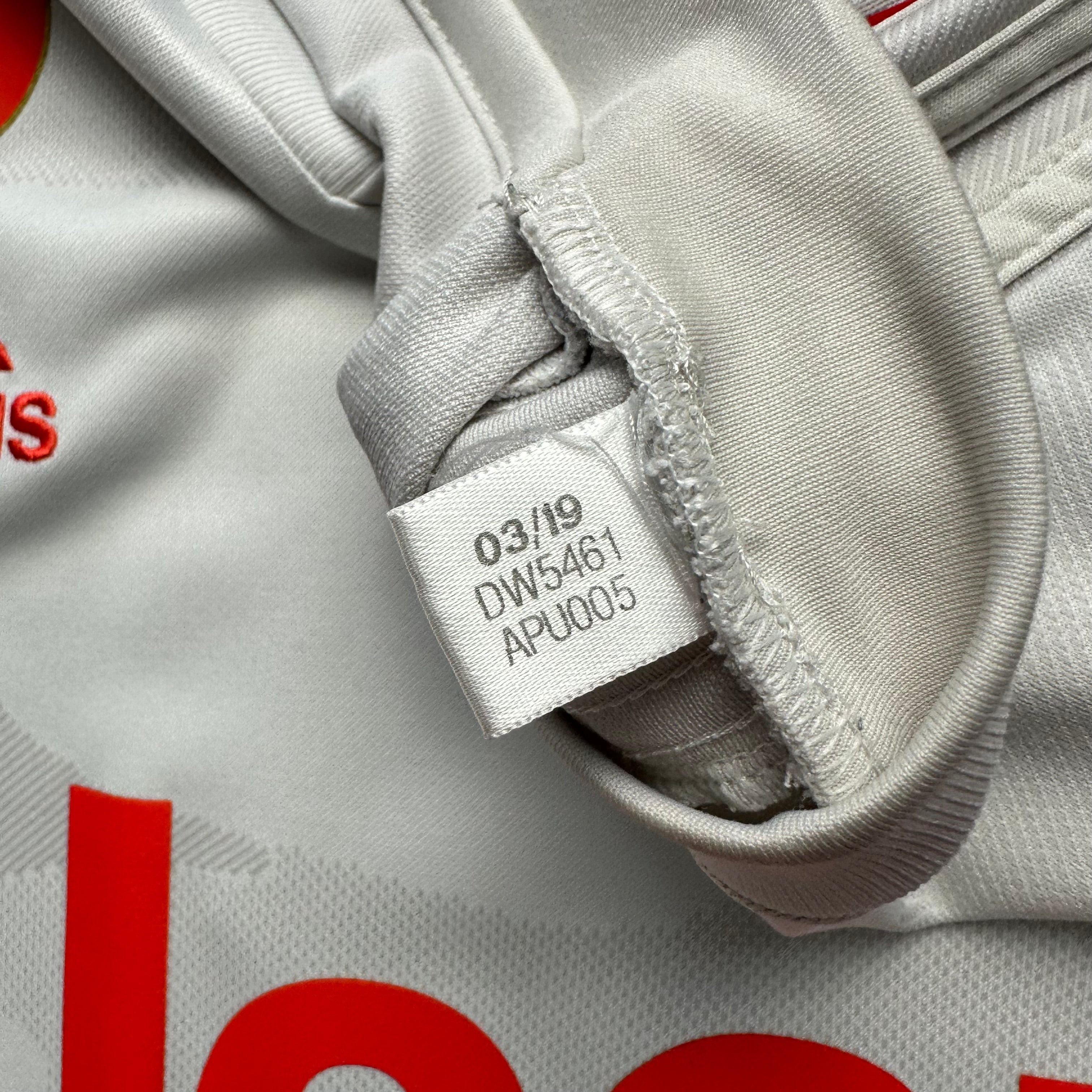 Juventus 2019-20 Away Shirt (L) De Ligt #4