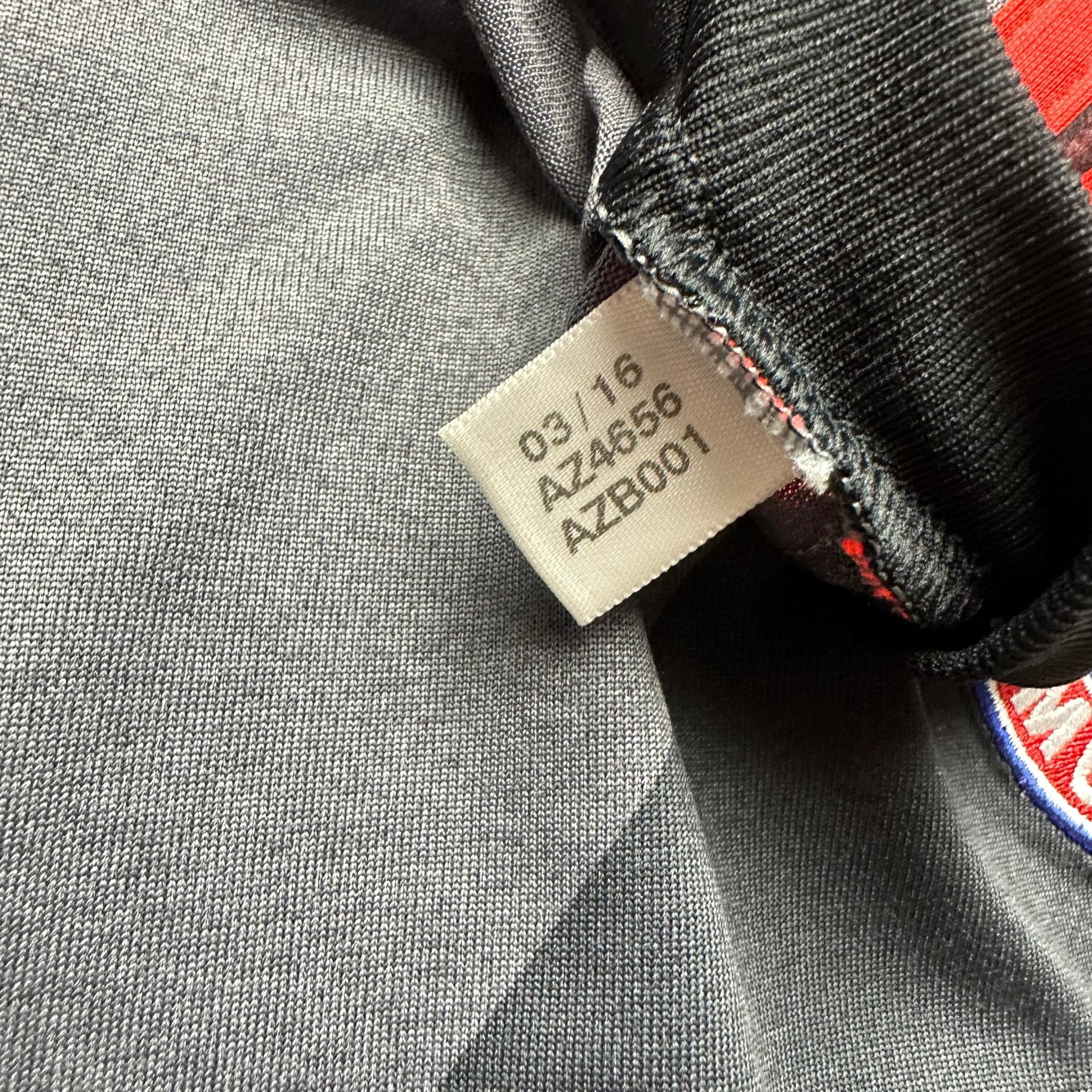 Bayern Munich 2016 - 17 Away Shirt (S) Muller 25 - Kitplug