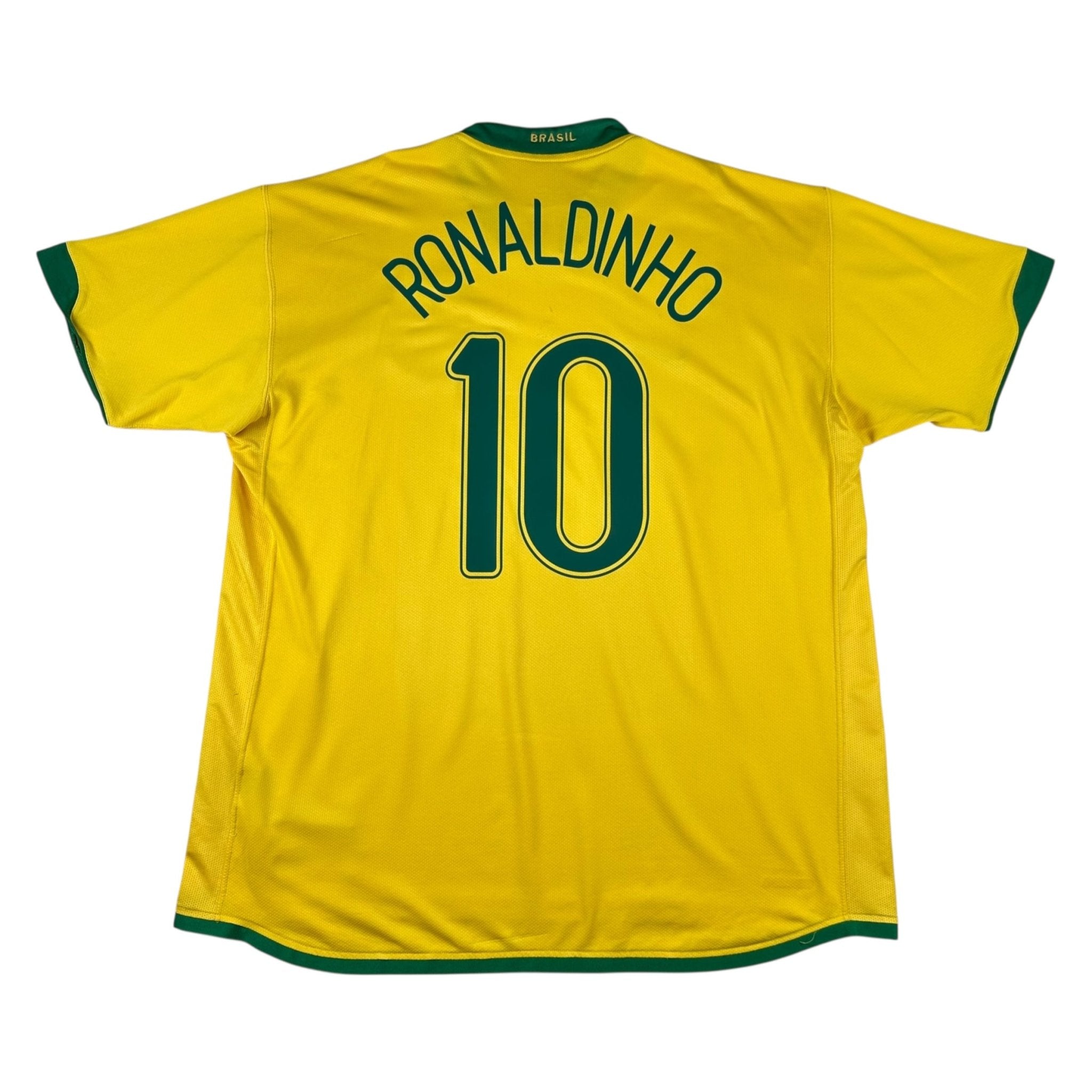 Brazil 2006 Home Shirt (XXL) Ronaldinho 10 - Kitplug