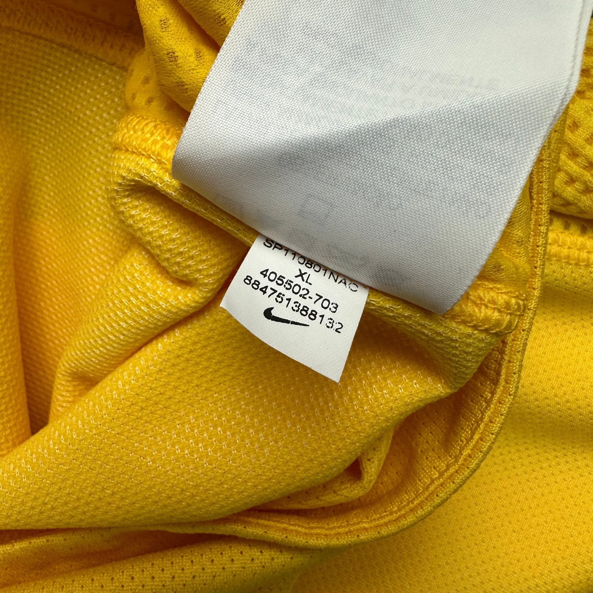 Brazil 2011 Home Shirt (XL) - Kitplug