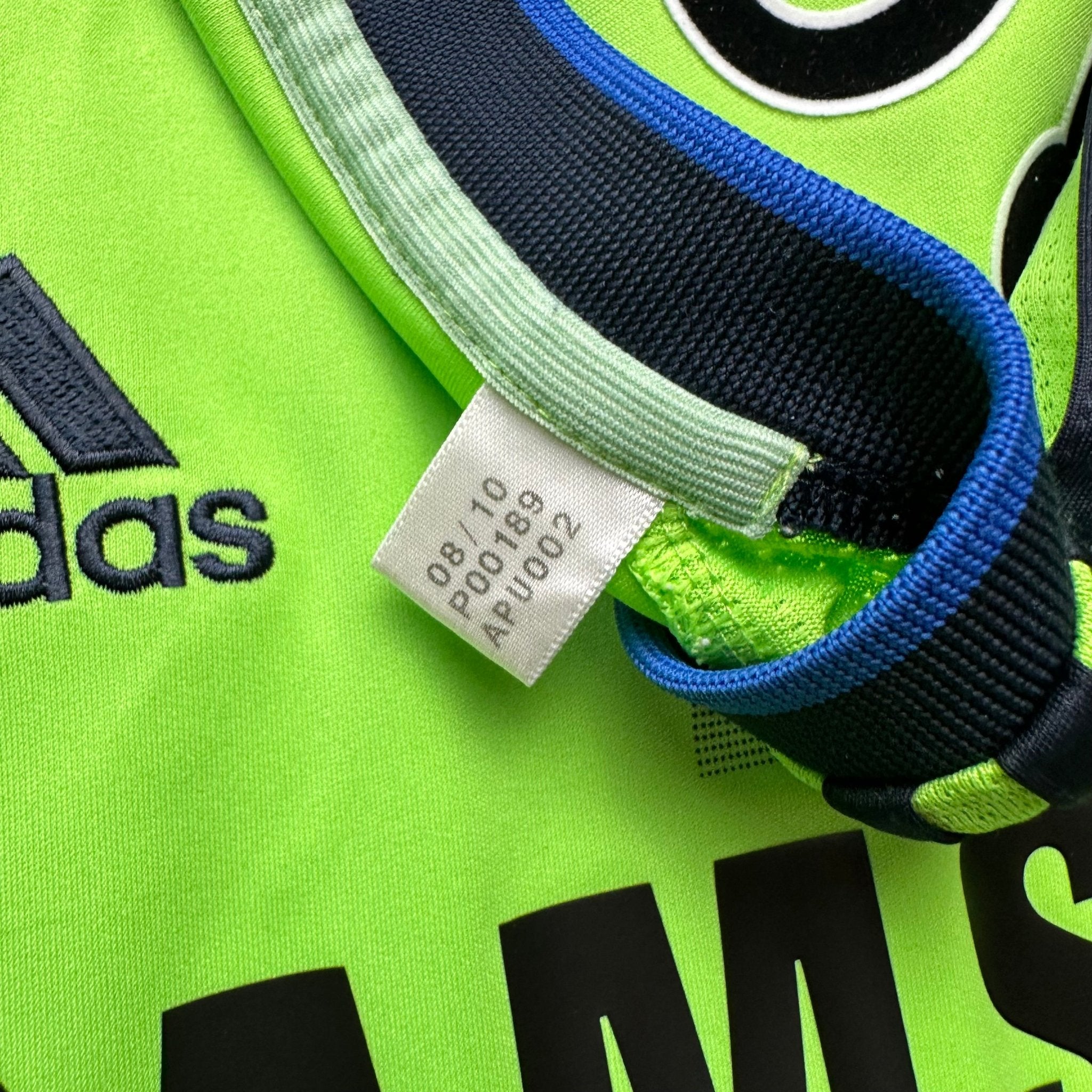 Chelsea 2010 - 11 Away Shirt (S) Drogba 11 - Kitplug