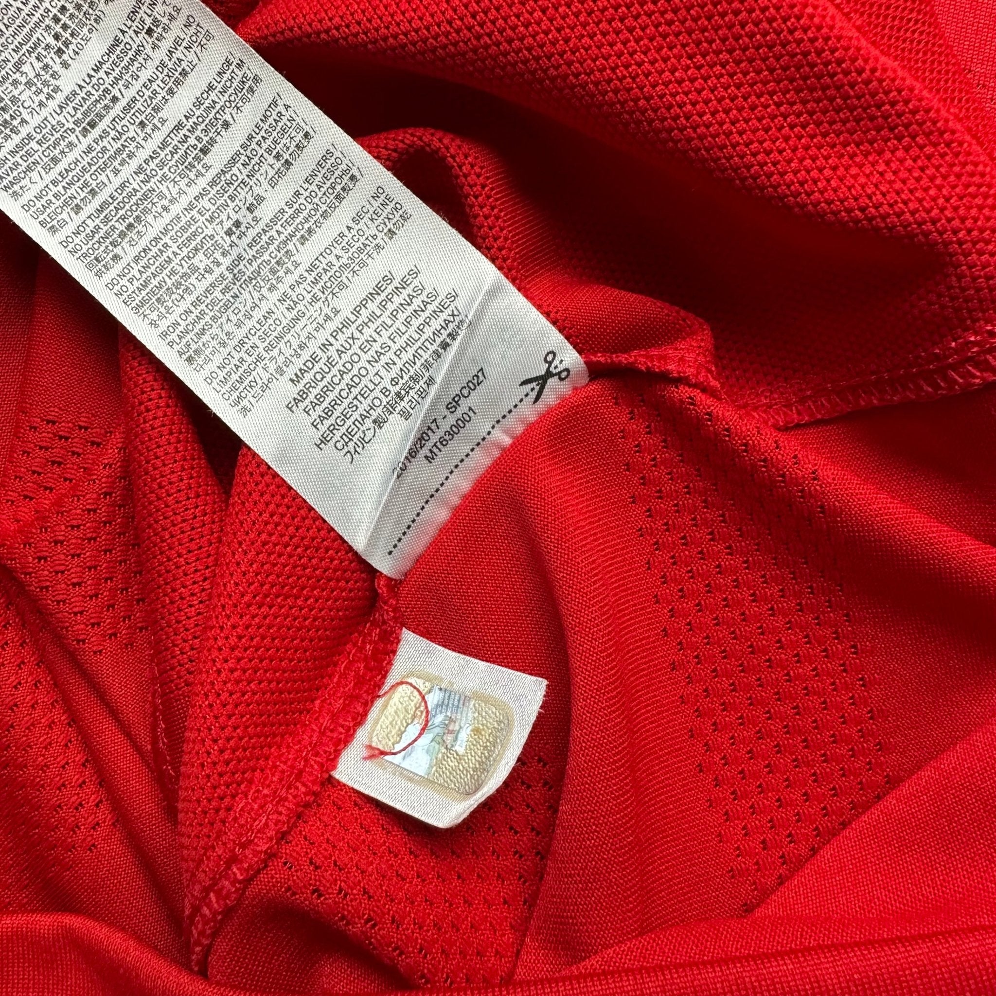 Liverpool 2016 - 17 Home Shirt (S) Coutinho 10 - Kitplug