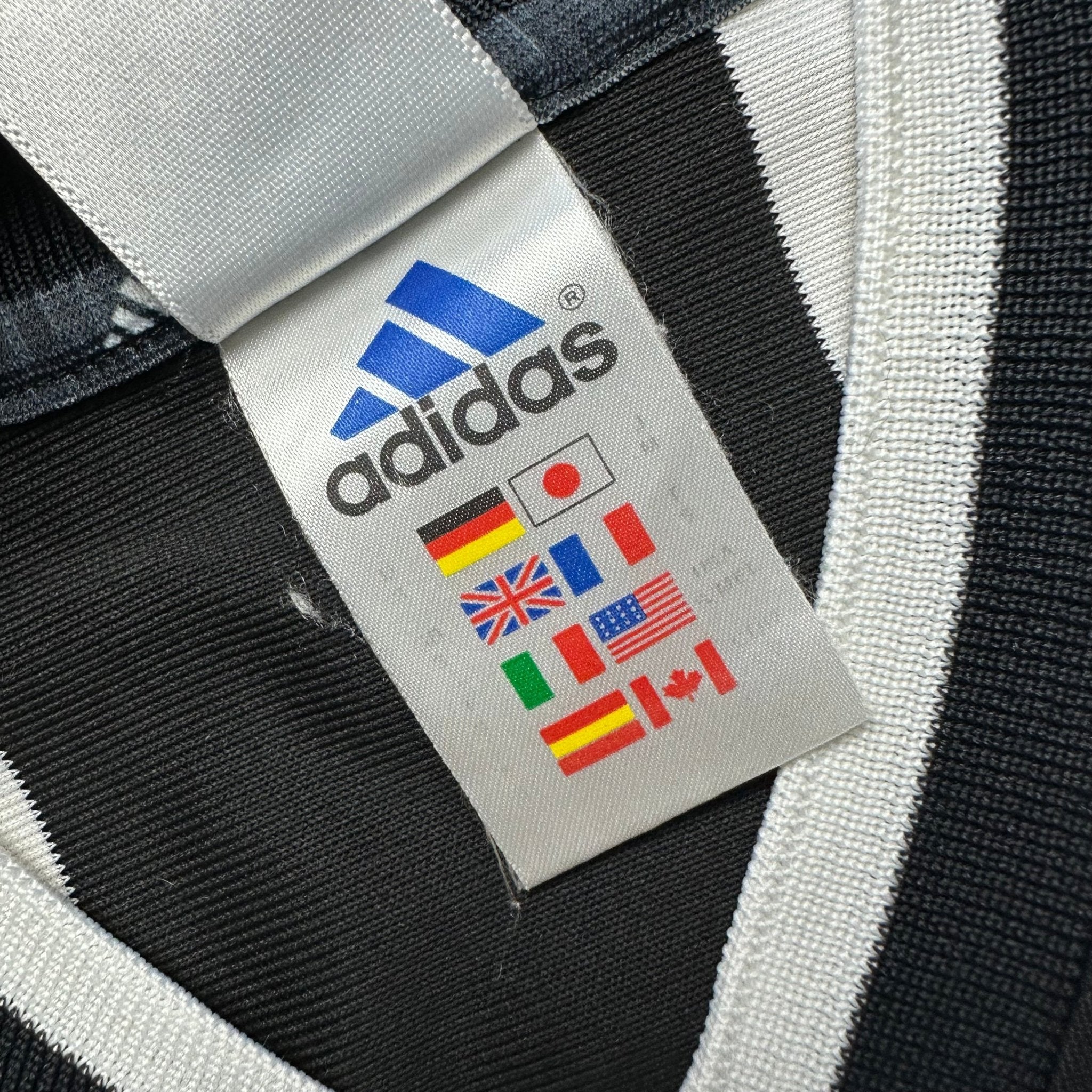 Newcastle 2001 - 03 Home Shirt (S) - Kitplug