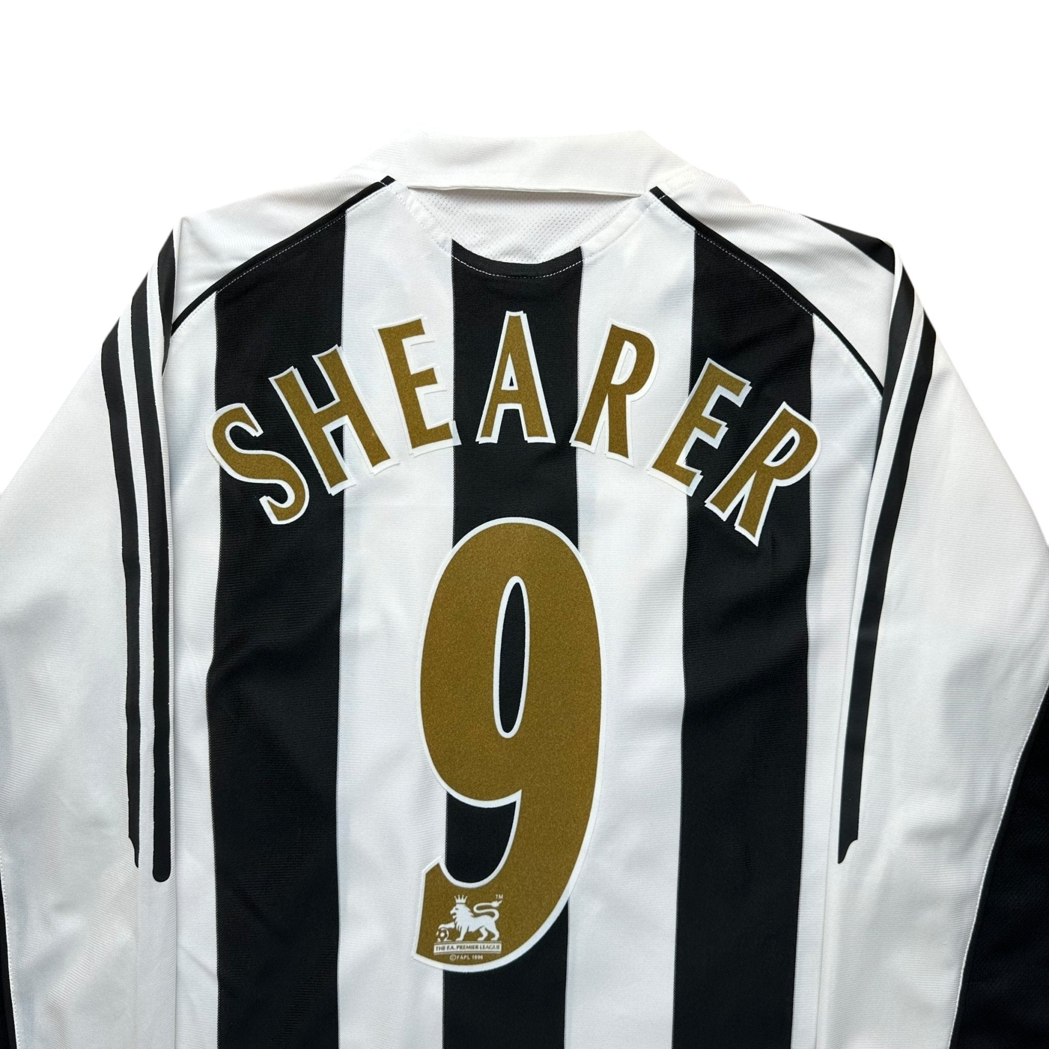 Newcastle 2005 - 07 Home Shirt (S) Shearer 9 - Kitplug