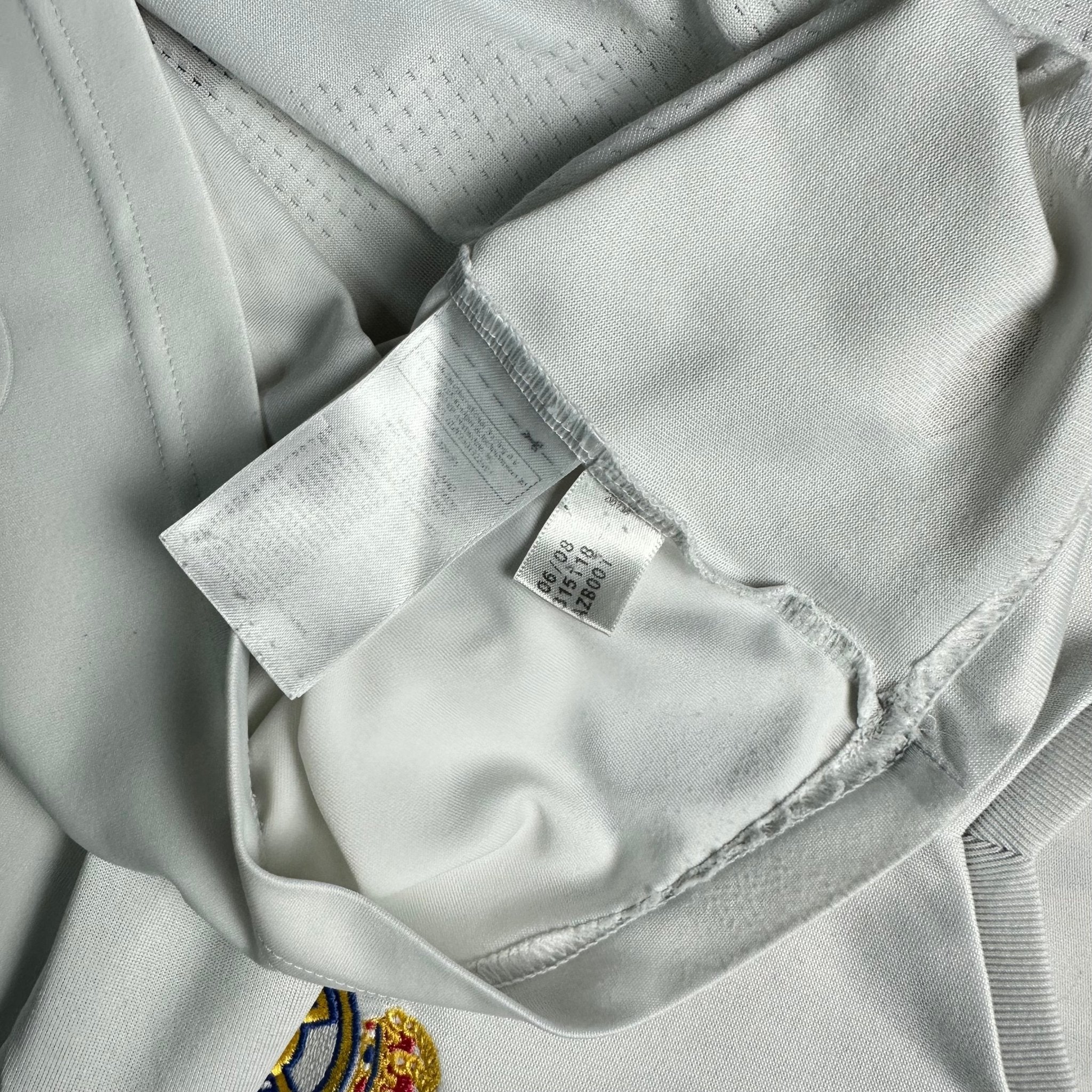 Real Madrid 2008 - 09 Home Shirt (S) Raul 7 - Kitplug