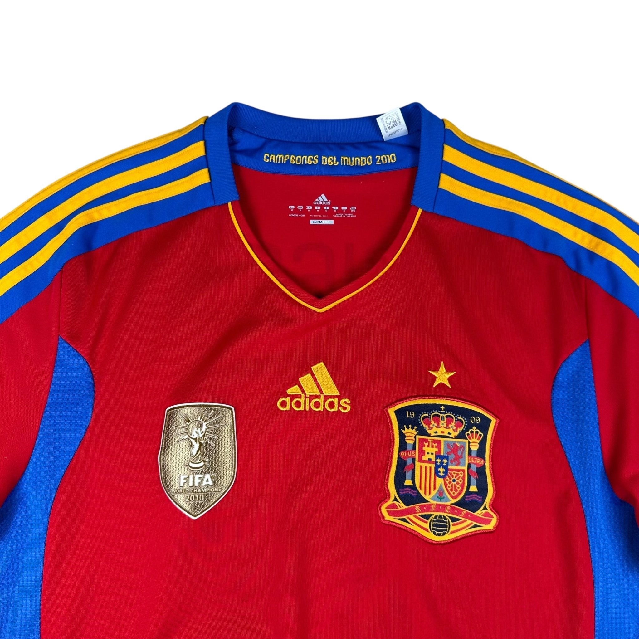 Spain 2011 Home Shirt (M) Iniesta 6 - Kitplug